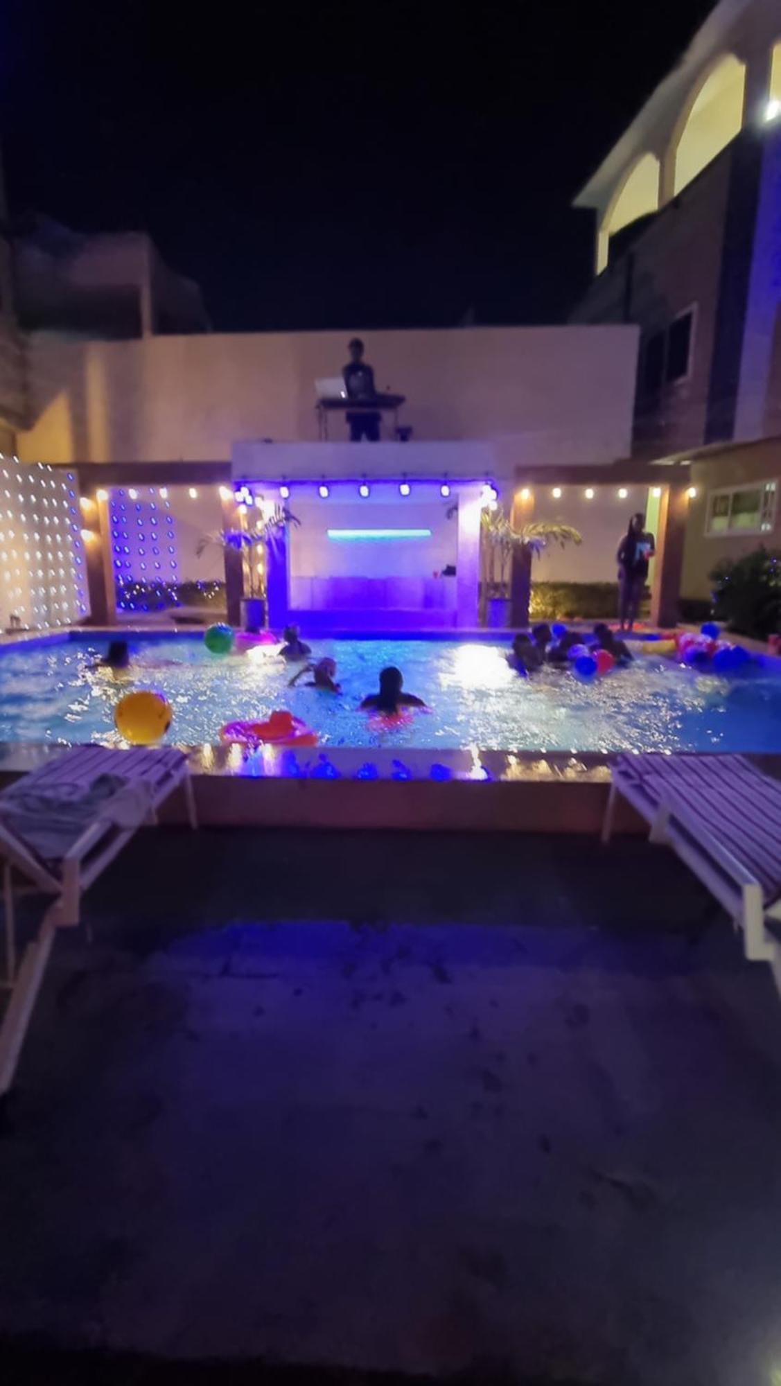 Mokaa Residence Hoteliere 로메 외부 사진