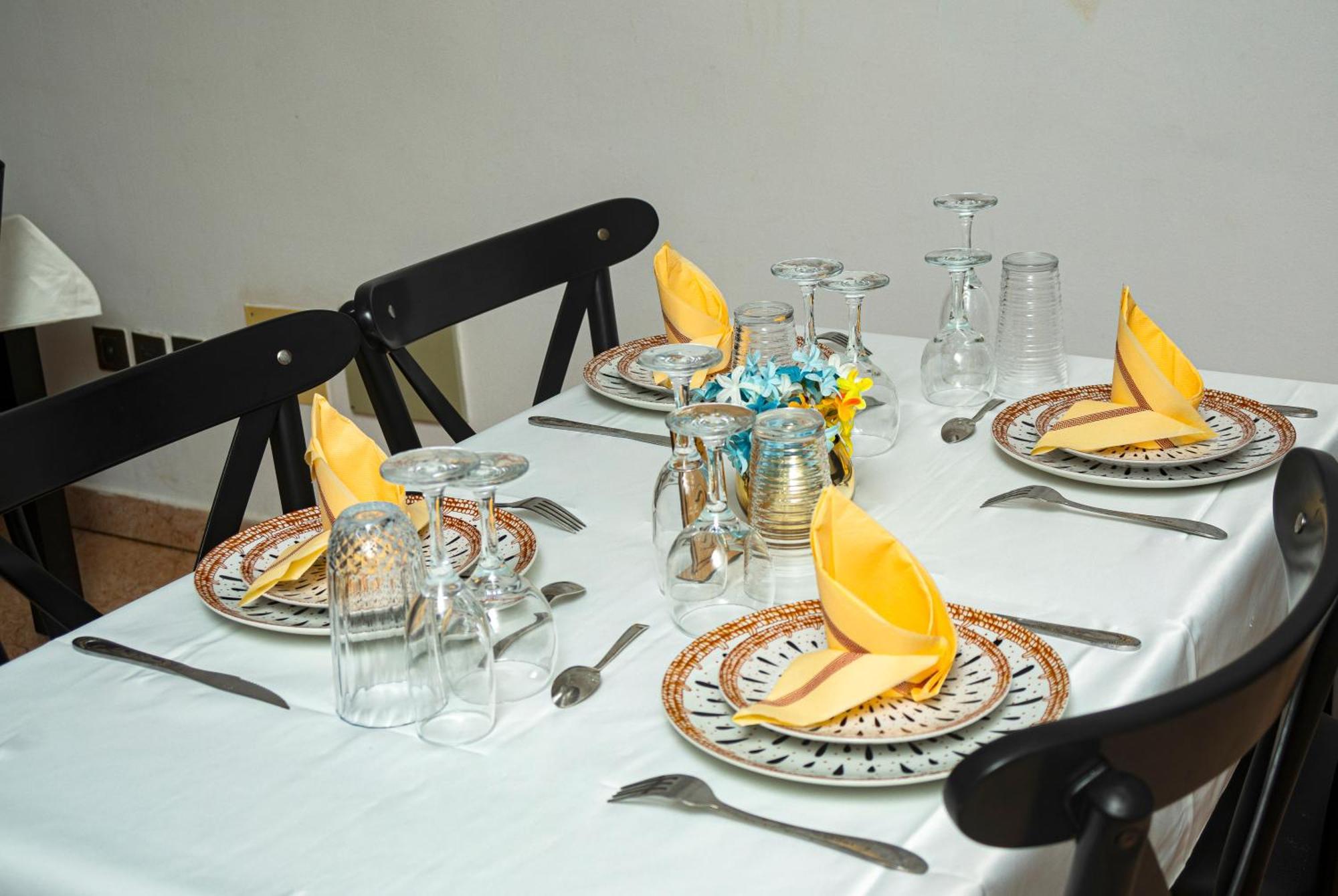 Mokaa Residence Hoteliere 로메 외부 사진